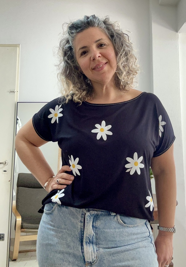 Remera Flower Margarite